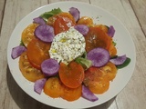 Salade aux tomates jaunes, kaki et burrata