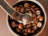 Comment choisir le moulin à café manuel idéal pour sublimer votre expérience de dégustation