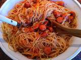 Spaghetti knachis/mozzarelle à la sauce tomate parfumée à l'origan