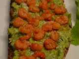 Tartine crevette au gingembre et guacamole