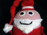 Père Noël tricoté en peluche