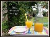 Jus d'orange et nectarine