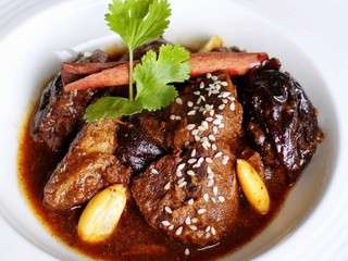 Tajine d'agneau aux pruneaux