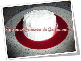 Faisselle Maison au coulis de fraise