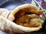 Fajitas au poulet avec du pain oriental