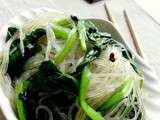 Salade de vermicelles avec pousses d'épinard 菠菜粉丝 bócài fěnsī