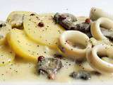 Anneaux de calamar aux champignons et baies roses