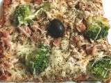 Pizza aux lardons et broccolis