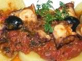 Poulpe à la tomate, coriandre et olives noires