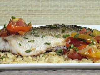 Truite en papillote et sa sauce aux poivrons