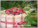 Charlotte legere aux biscuits de rheims, fromage blanc, mures et framboises