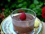 Mousse au chocolat a la meringue italienne et en bonus 1 mug financier au coeur coulant chocolat blanc