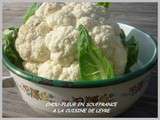 Ragout d’agneau aux beignets de chou-fleur, ou market broukklou et son pain a la coriandre et aux roses sechees