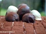Truffes au chocolat et aux marrons glaces et truffes chocolat blanc-cerises