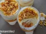 Verrine : mousse chantilly aux petites suisses, fruits poelees, crumble aux noix