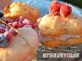 Whoopie pies ou woopies pie a l’eau de rose fourres aux framboises
