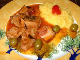 Sauté de Veau Corse aux Olives et Polenta