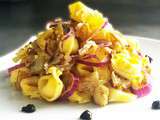 Salade de tortellinis aux aubergines blanches grillées et tapenade d'olives noires