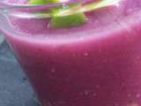Soupe au chou rouge, pomme granny, oignon rouge et noix