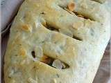 Fougasse au pesto de menthe et d’amande à la ricotta