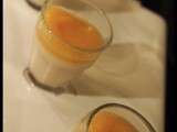 Panna cotta sur lit de compote de pomme