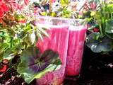 Smoothie pomme, fraise, betterave