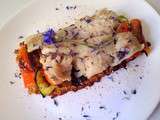 Tarte fine aux flocons d'avoine, légumes grillés et filets de colin aux fleurs à croquer de bleuet