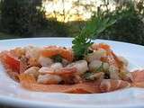 Assiette de crevettes,saumon fumé et sauce au gingembre