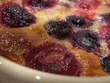 Clafoutis de fruits rouges en cocottes