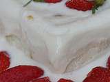 Glace au citron accompagnée de fraises