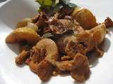 Lapin à la sauge, coings et girolles