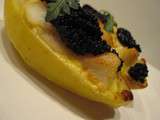 Pommes de terre farcies de cabillaud et oeufs de poissons