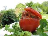 Sorbet tomate et basilic à l'huile d'olive présenté dans une tomate