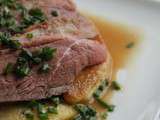 Magret de canard, pommes & sauce sirop de Liège