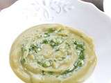 Marmite de bouillon Knorr - Potage de pois cassés, pesto de cerfeuil & huile aromatisée à la truffe