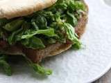 Pain pita maison, pain de viande & pesto