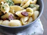 Pâtes au pesto de cerfeuil & chorizo piquant