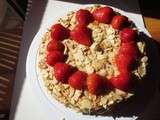 Gâteau d'anniversaire aux fraises, parfumé à l'orange (préparation une heure environ et 3 heures au frais)