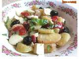 Salade pommes de terre, poivrons, feta, olives - sucreetepices.over-blog.com
