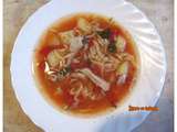 Soupe de poulet aux légumes et pâtes maison - Zeama de pui cu taitei de casa (Moldavie)
