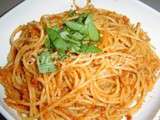 Spaghettis au pesto rouge