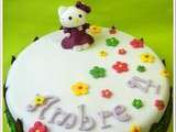 Gâteau Hello Kitty en fleur