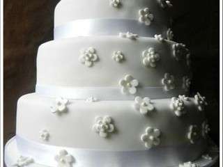 White Wedding Cake (Gâteau de mariage américain... blanc)