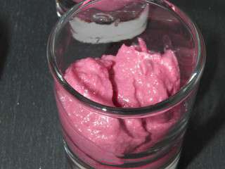 Apéritif : Verrines mousse betterave chèvre et basilic