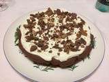 Dessert : Gâteau choco-lait, mousse blanche et pépites de Daim