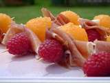 Brochette fraîcheur : framboise, melon & jambon cru