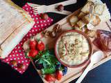 Camembert au four : fraise, lardon et rhubarbe