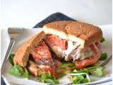 Hamburger de boeuf aux couleurs de l'Italie (tomate, mozzarella et pesto à l'ail des ours)