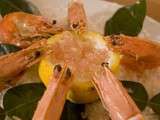 Crevettes accompagnées d'un dip au yuzu