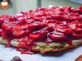Gâteau renversé aux fraises sur pâte brisée {100 % végétal}